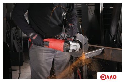Угловая шлифмашина Milwaukee AGVK24-230EK 4933451413
