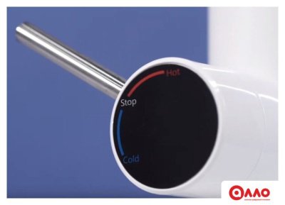 Проточный электрический водонагреватель-кран Electrolux Taptronic (белый)